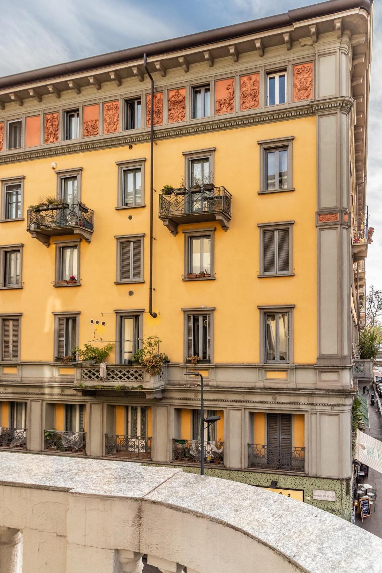 Apartment Via Lecco 6 *